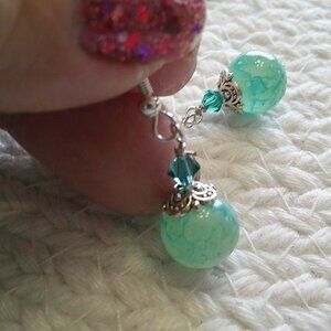 Delicate GREEN CRACKLE GLASS with SILVER Handmade Dangle Earrings #411E